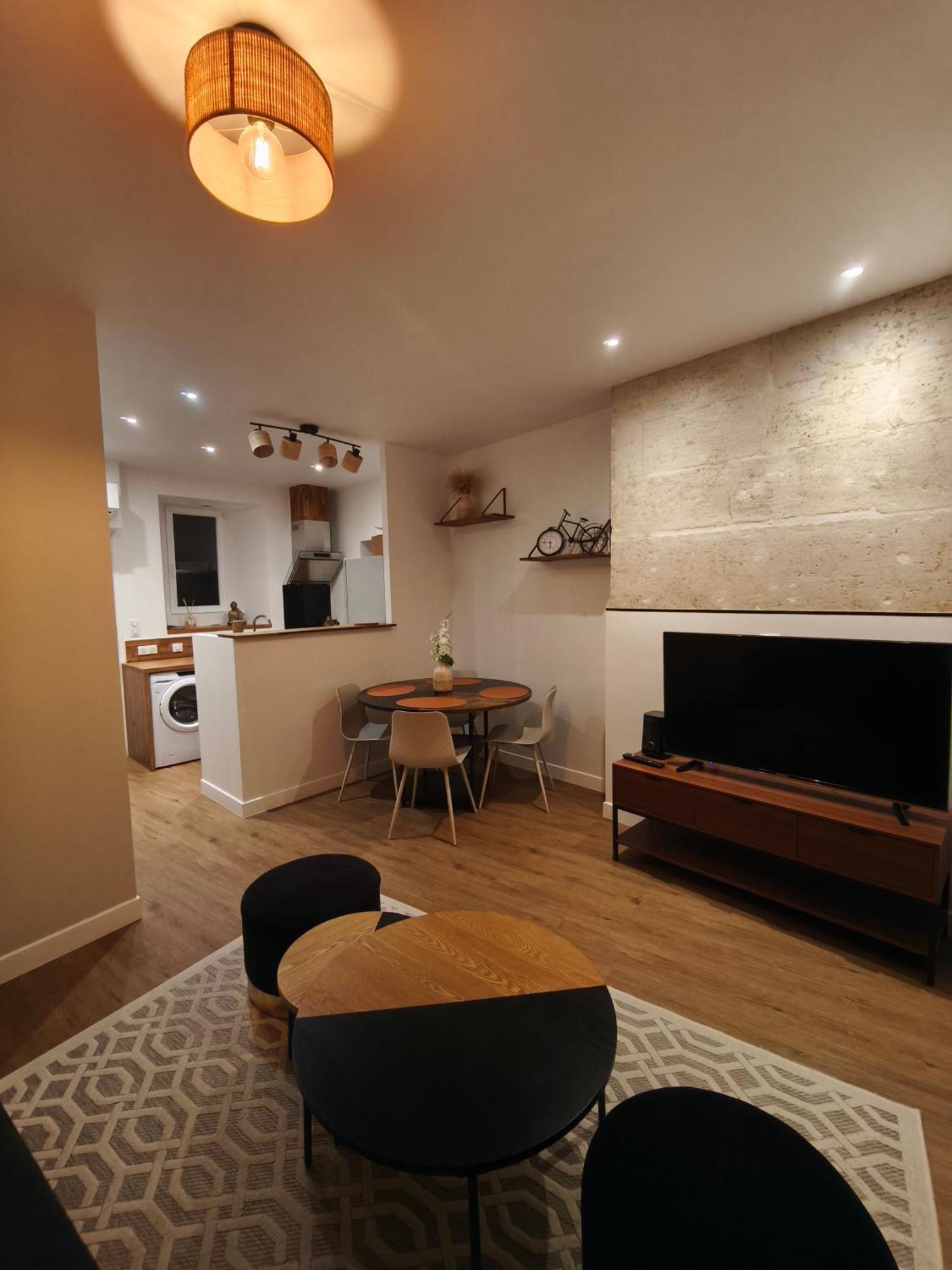 Appartement Centre Ville Historique Avec Terrasse Et Climatise Périgueux Exterior foto